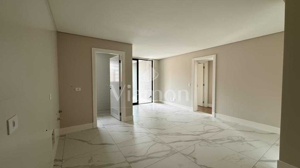 Apto à venda na Av. Souza Naves 3Q - 95,25m², 2 vagas + depósi...