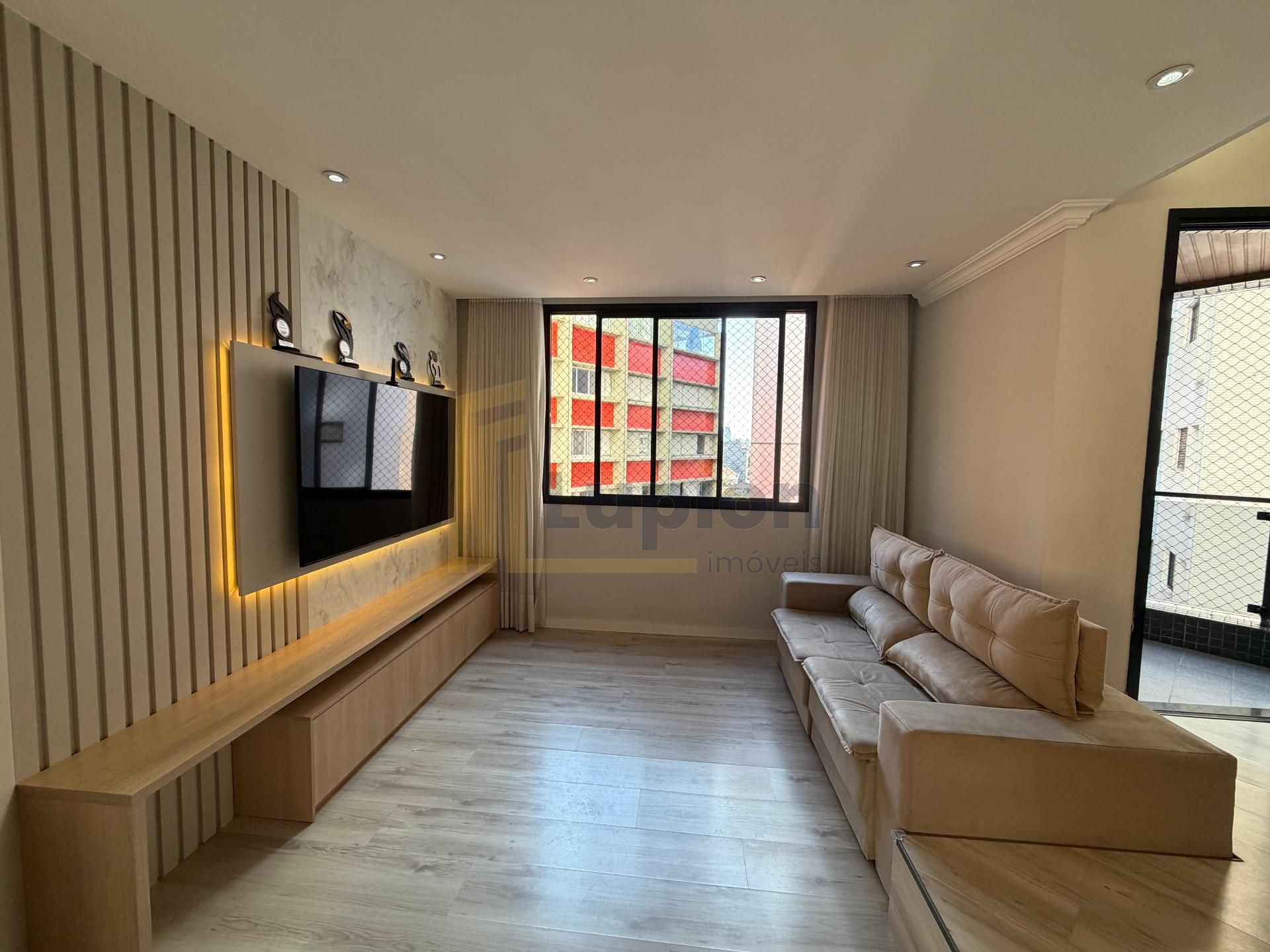 Apartamento com 2 Quartos, 3 banheiros, 1 vaga no Água Verde/B...