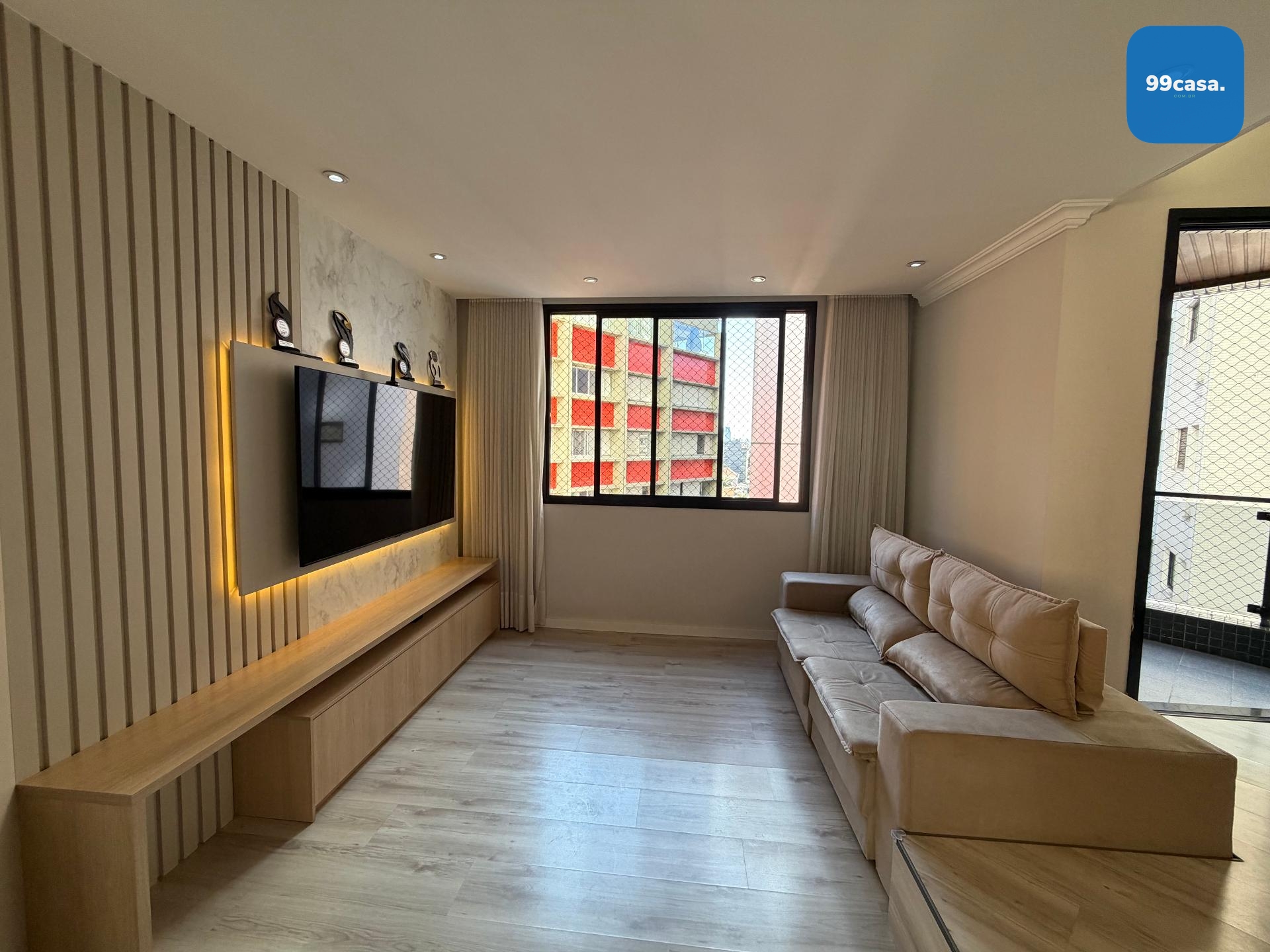 Apartamento com 2 Quartos, 3 banheiros, 1 vaga no Água Verde/B...