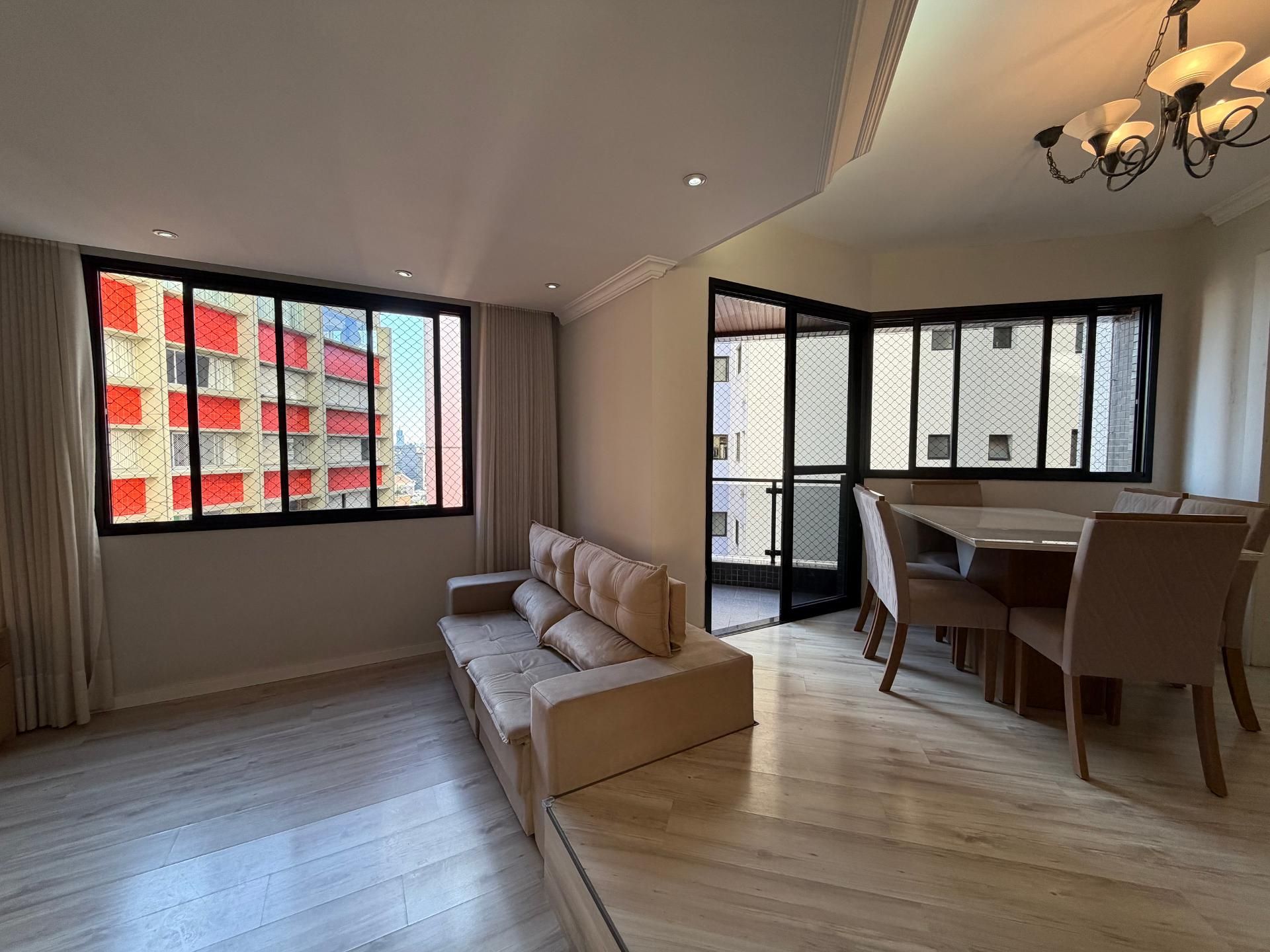 Apartamento com 2 Quartos, 3 banheiros, 1 vaga no Água Verde/B...
