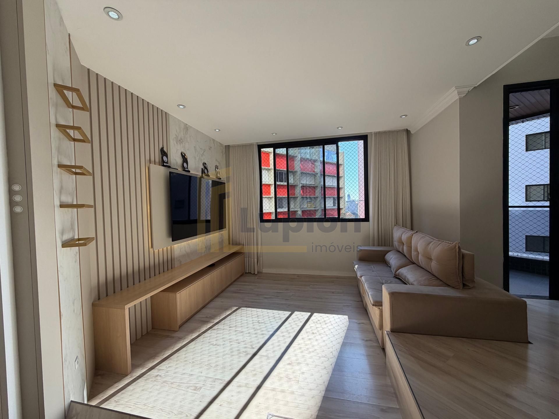 Apartamento com 2 Quartos, 3 banheiros, 1 vaga no Água Verde/B...