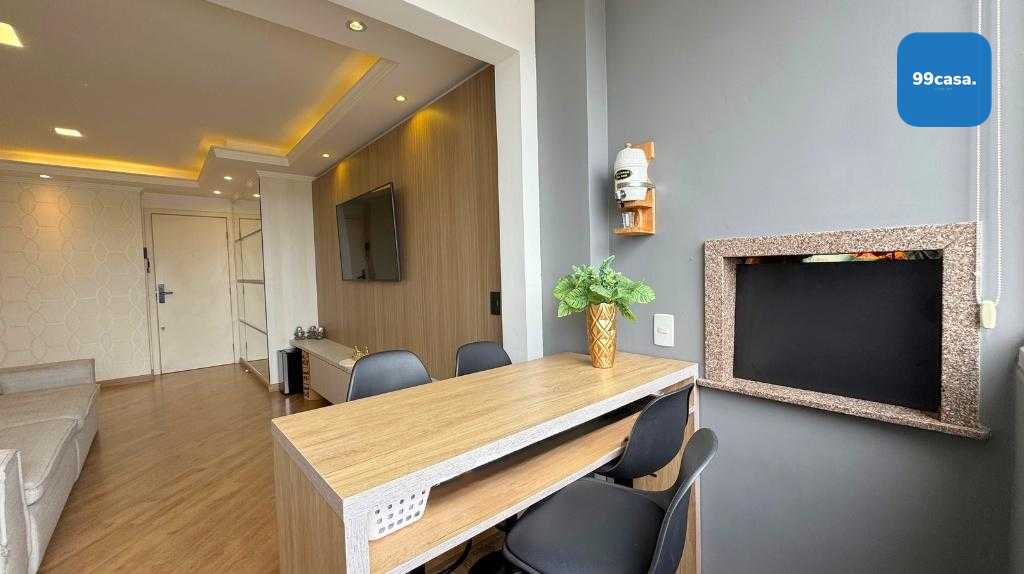 Apartamento à venda no Portão  2 quartos, 1 suíte  13o andar e...