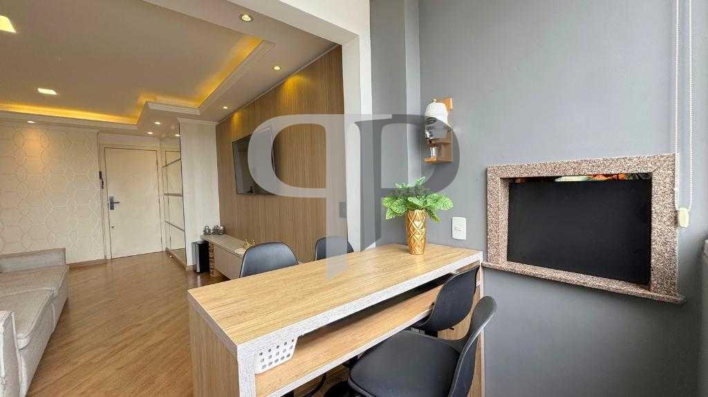 Apartamento à venda no Portão  2 quartos, 1 suíte  13o andar e...