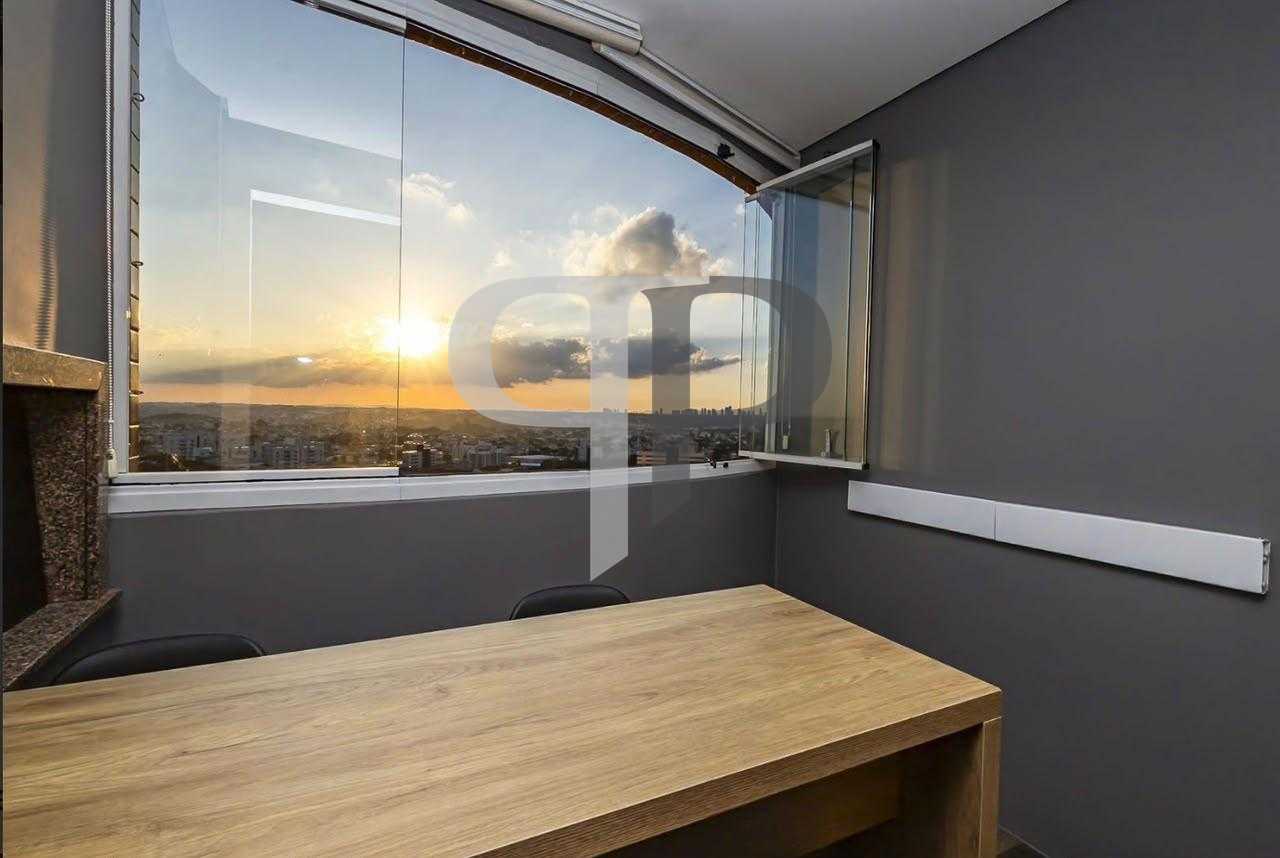 Apartamento à venda no Portão  2 quartos, 1 suíte  13o andar e...
