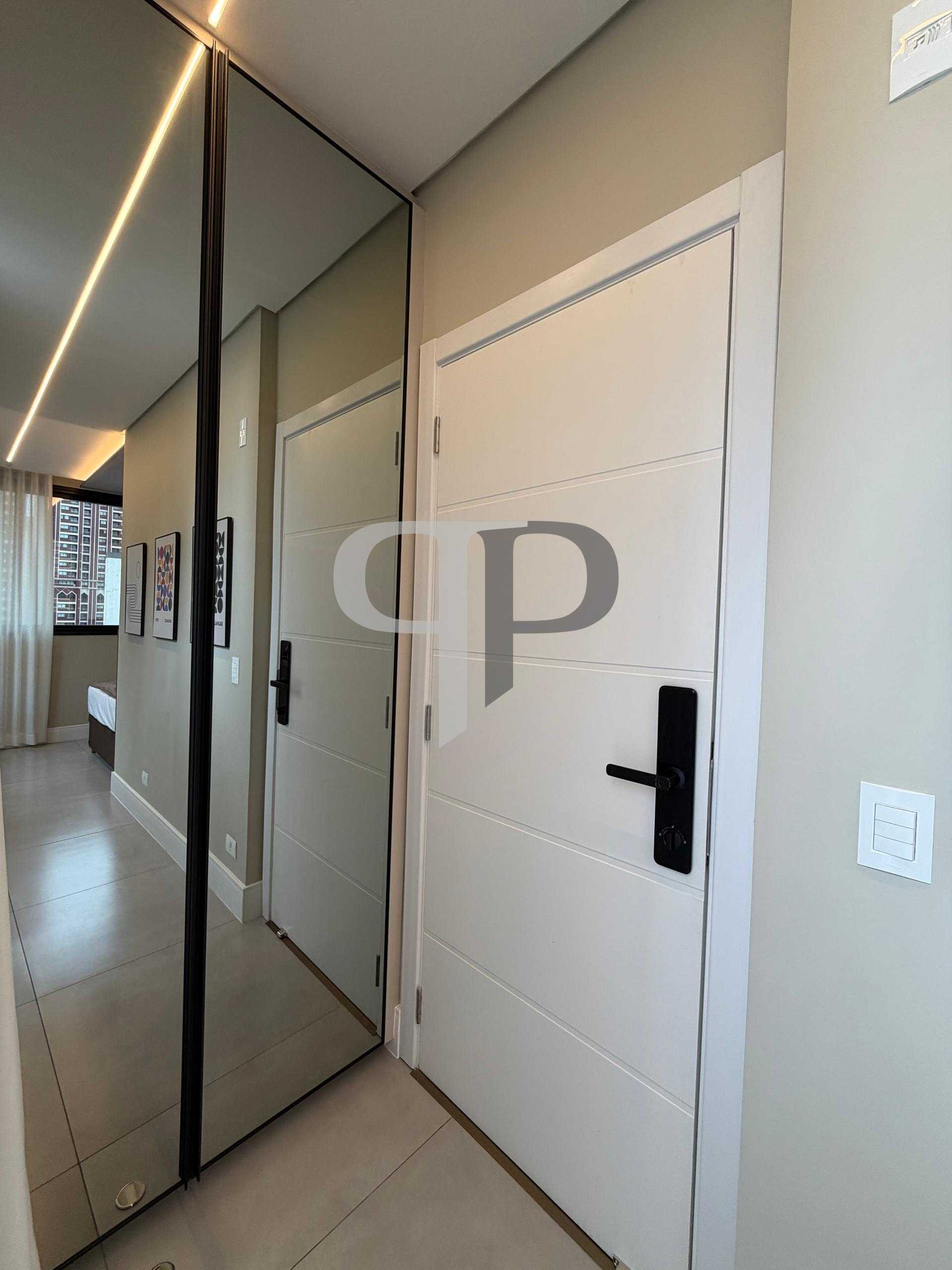 Apartamento mobiliado no Batel com Sacada e Vista. 01 vaga de ...
