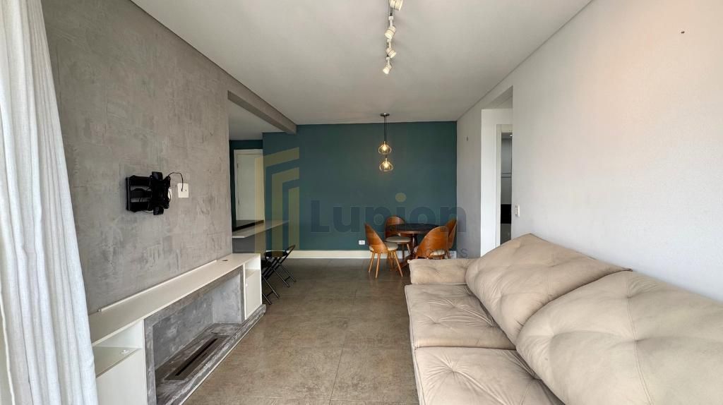 Apartamento Mobiliado no Ecoville. 2 Quartos com suíte. Sacada...