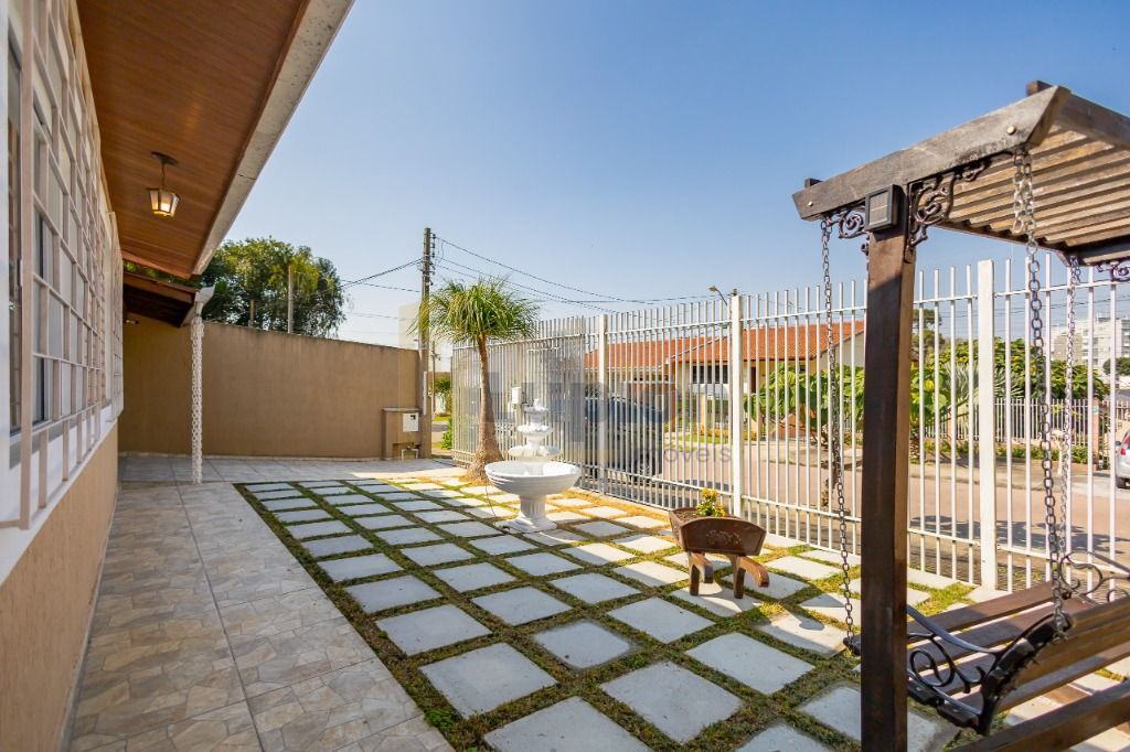 Casa com 3 quartos para alugar, 151 m   - Lindóia - Curitiba PR