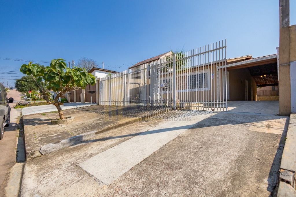 Casa com 3 quartos para alugar, 151 m   - Lindóia - Curitiba PR