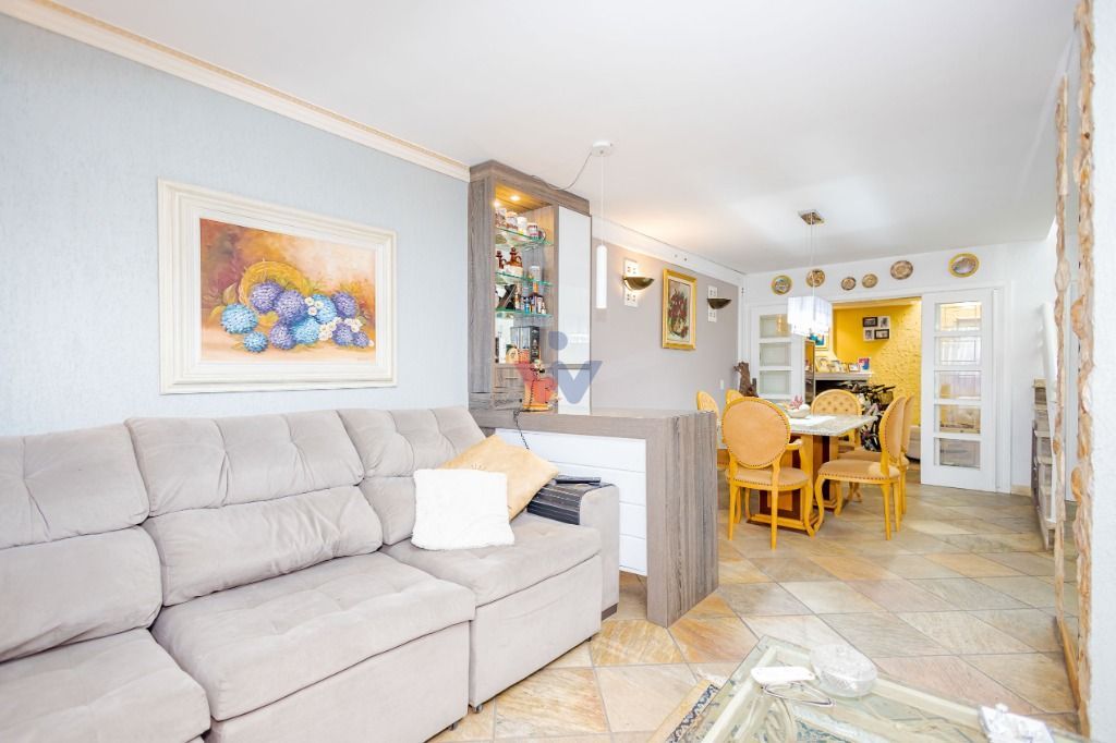 Sobrado com 3 quartos à venda no Jardim das Américas em Curitiba