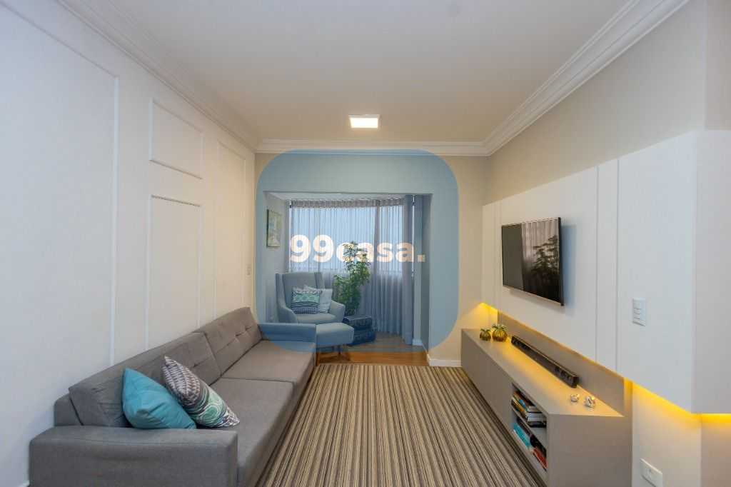 Cobertura mobiliada com 3 quartos no Água Verde em Curitiba PR