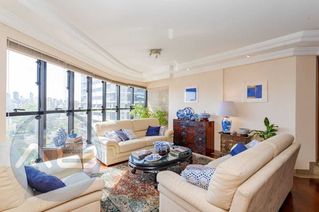 Apartamento à venda no Batel com 4 quartos, incluindo 2 suítes...