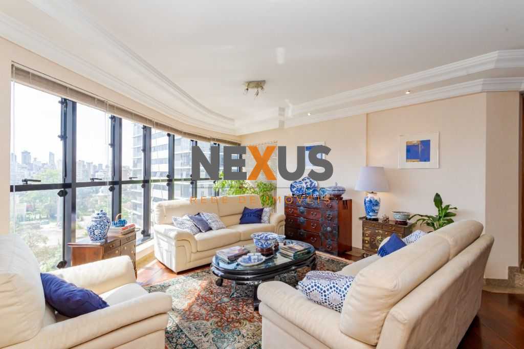 Apartamento à venda no Batel com 4 quartos, incluindo 2 suítes...