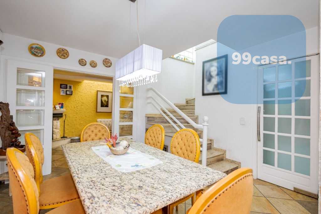 Sobrado com 3 quartos à venda no Jardim das Américas em Curitiba