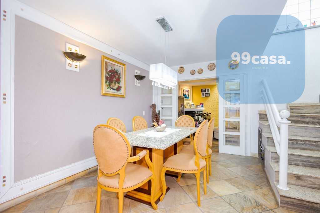 Sobrado com 3 quartos à venda no Jardim das Américas em Curitiba