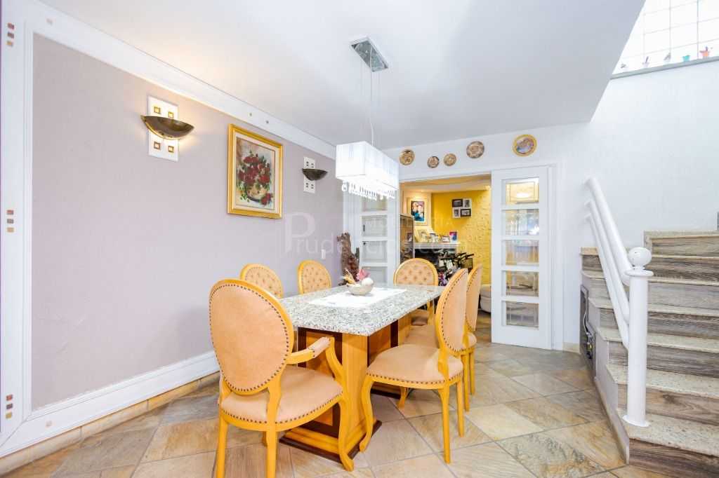 Sobrado com 3 quartos à venda no Jardim das Américas em Curitiba