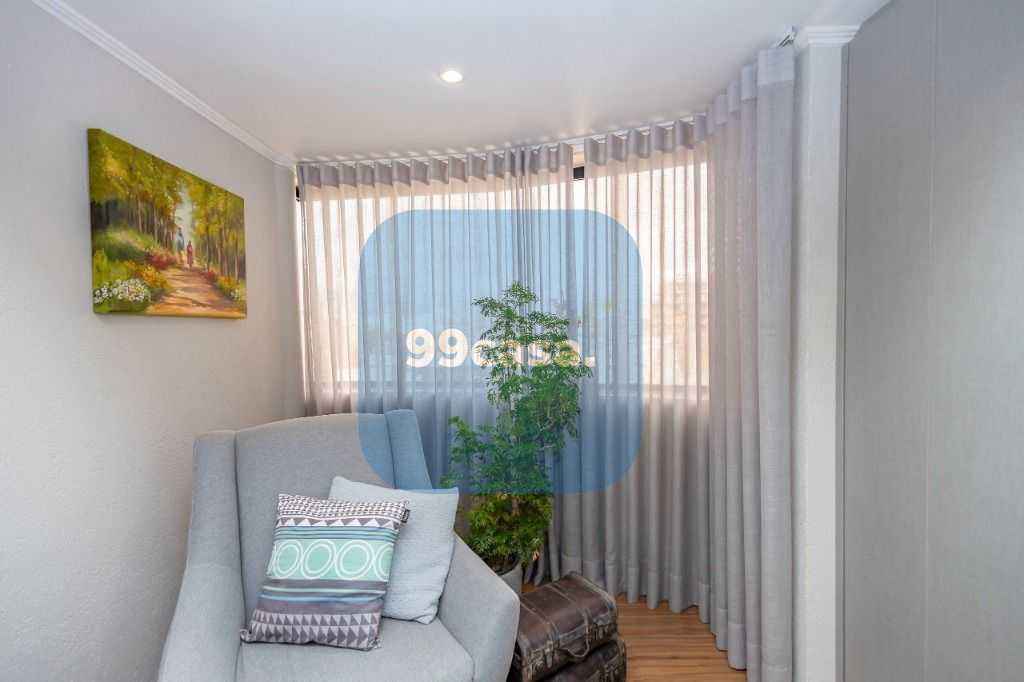 Cobertura mobiliada com 3 quartos no Água Verde em Curitiba PR