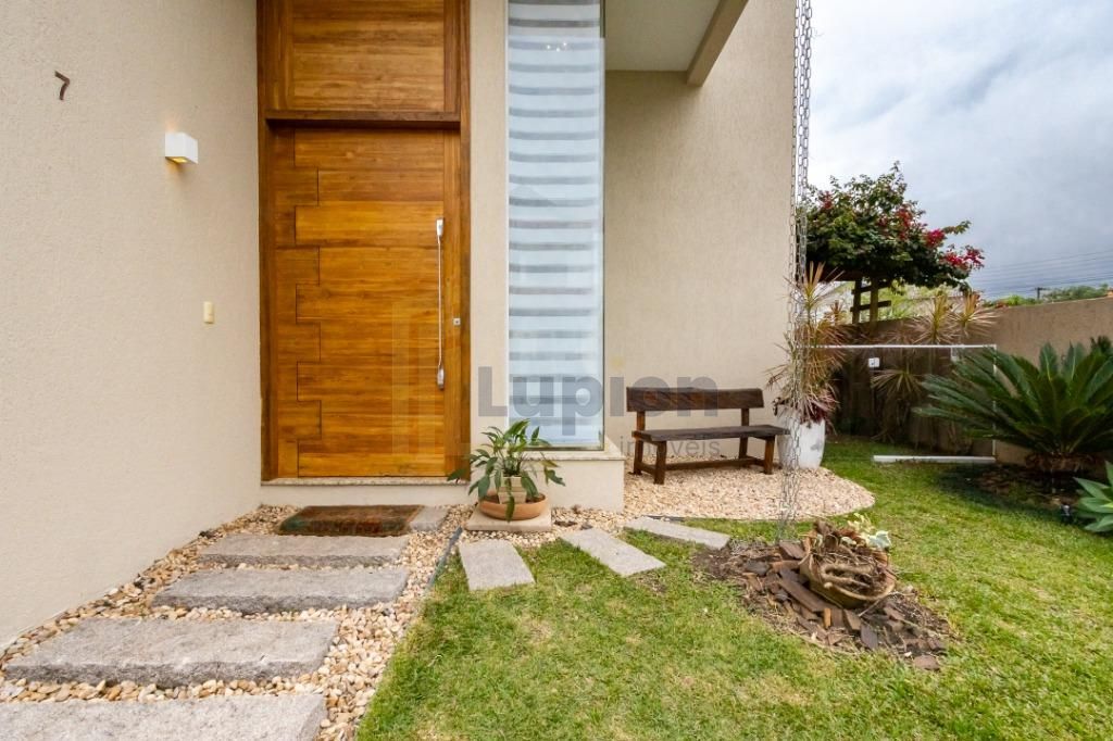 Casa com 4 dormitórios à venda, 276 m2, Santa Felicidade, CURI...