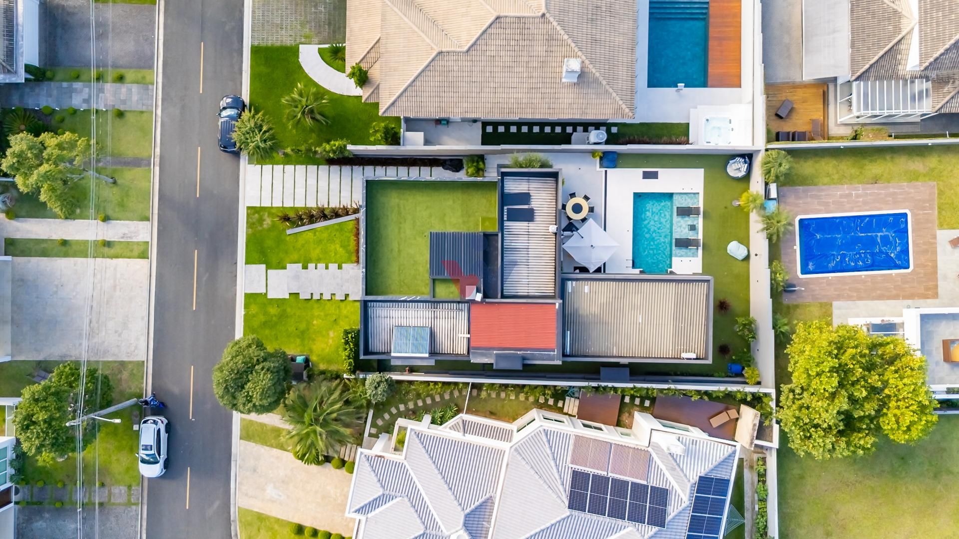 Casa 4 Quartos e 6 banheiros à Venda no Alphaville Pinheiros, ...