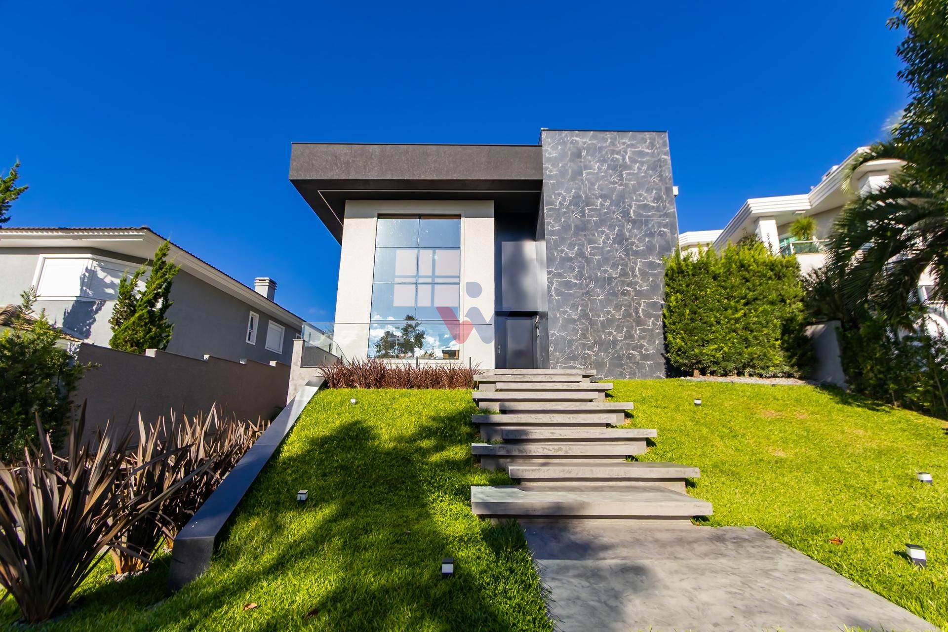 Casa 4 Quartos e 6 banheiros à Venda no Alphaville Pinheiros, ...