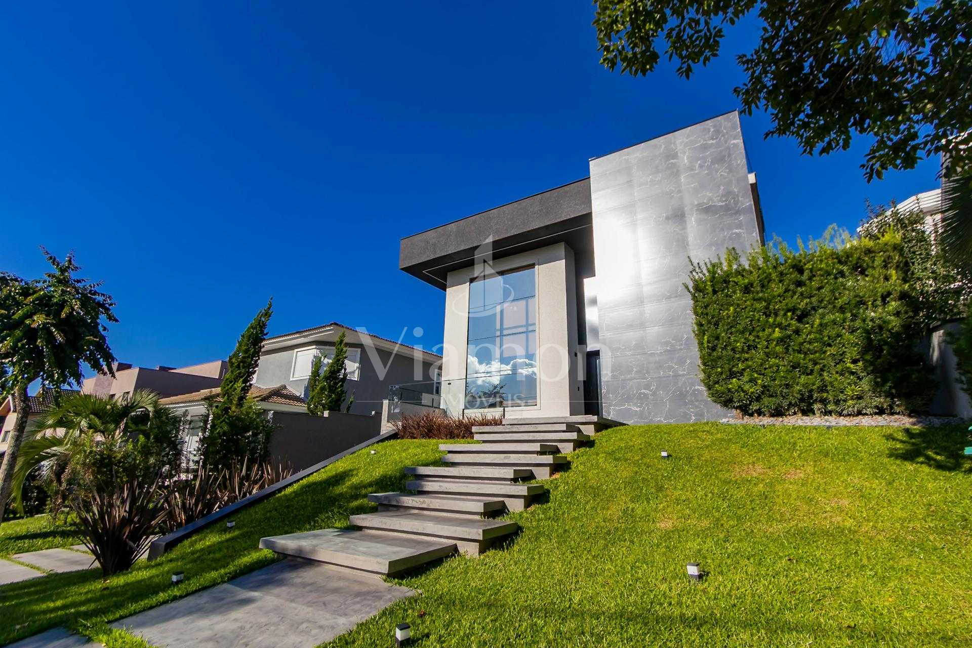 Casa 4 Quartos e 6 banheiros à Venda no Alphaville Pinheiros, ...