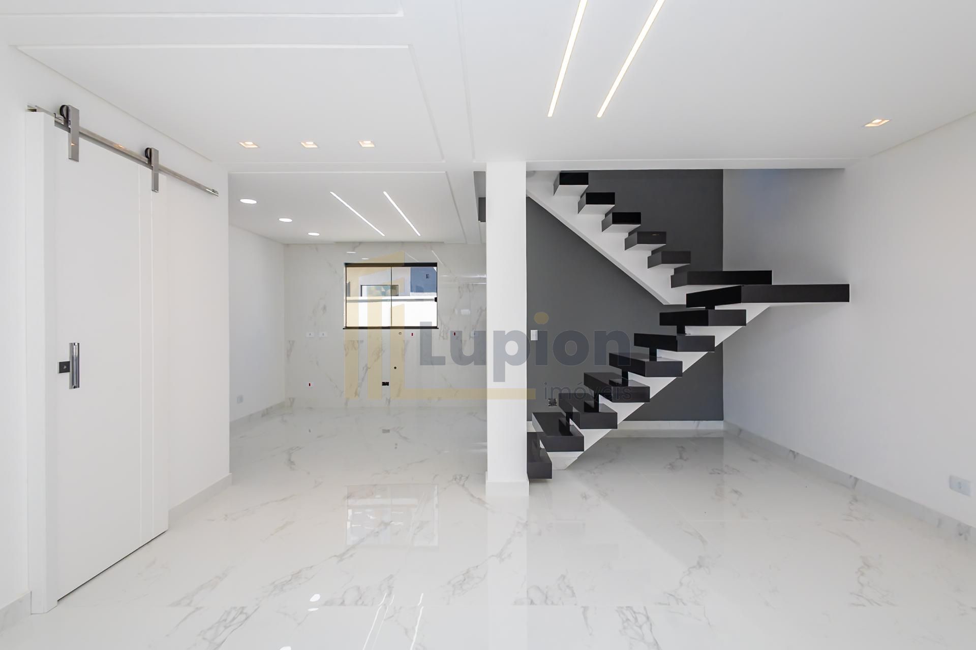 Lindo sobrado triplex, 104m  por R  680000 .- Bairro Alto - Cu...