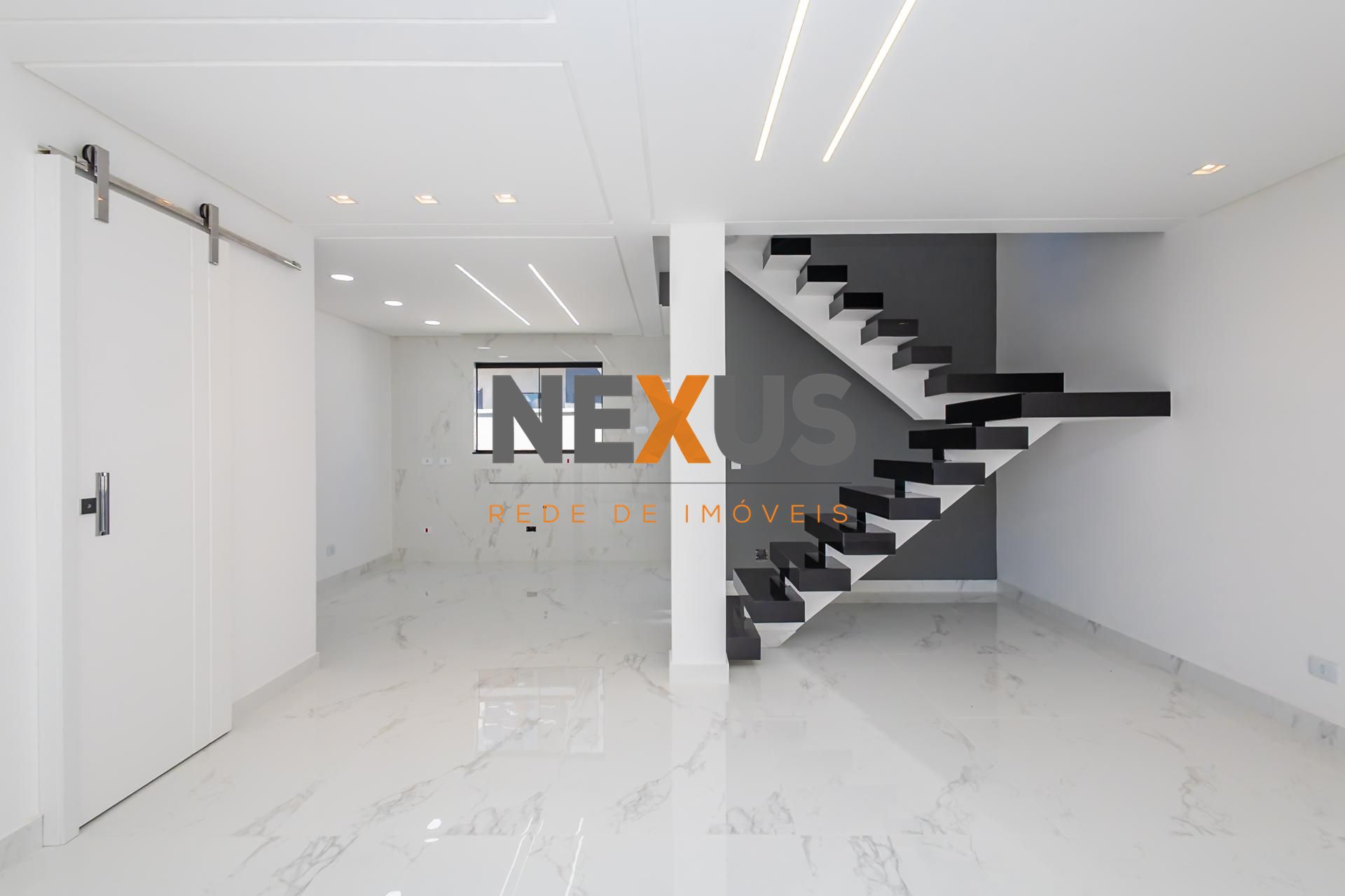 Lindo sobrado triplex, 104m  por R  680000 .- Bairro Alto - Cu...