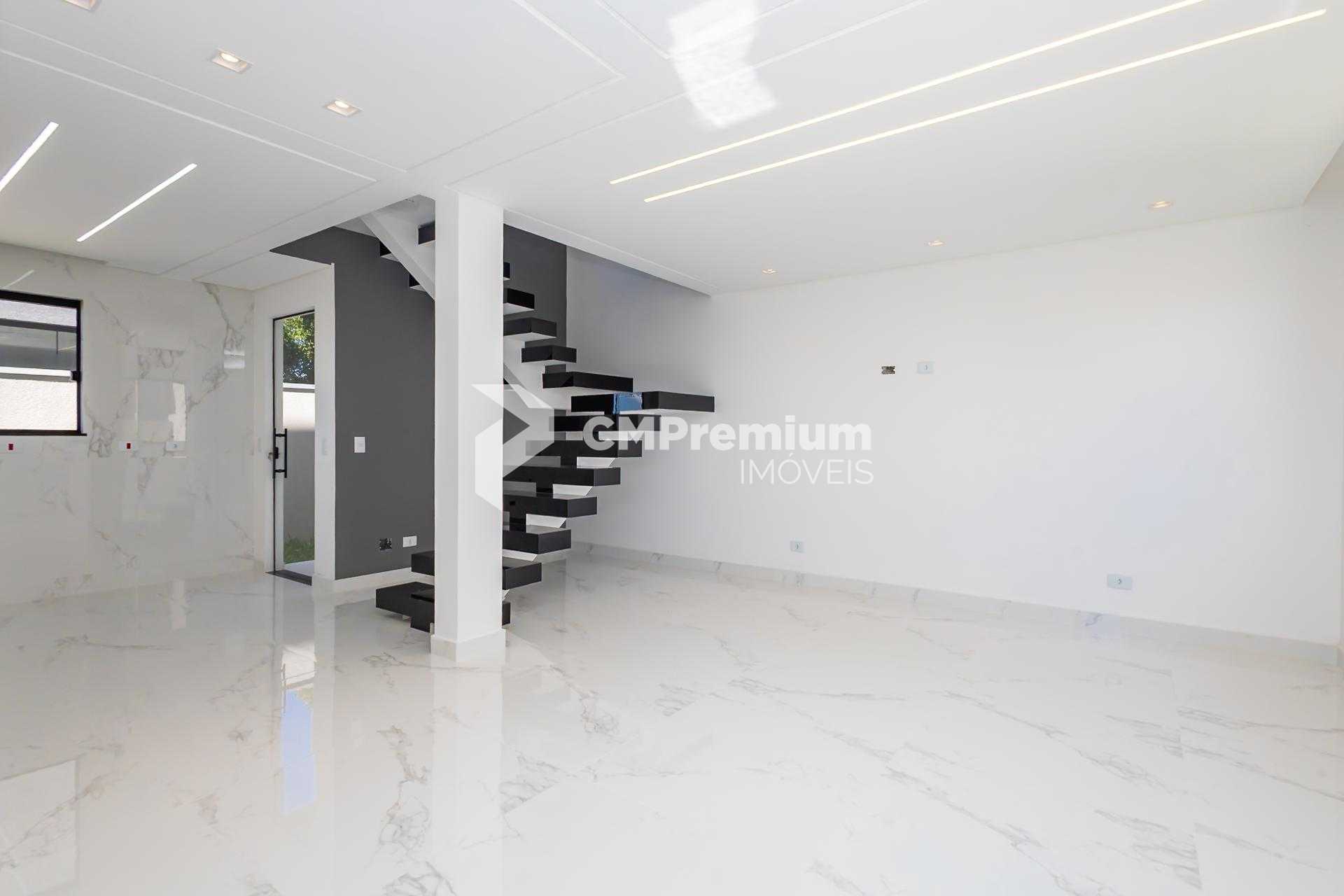 Lindo sobrado triplex, 104m  por R  680000 .- Bairro Alto - Cu...