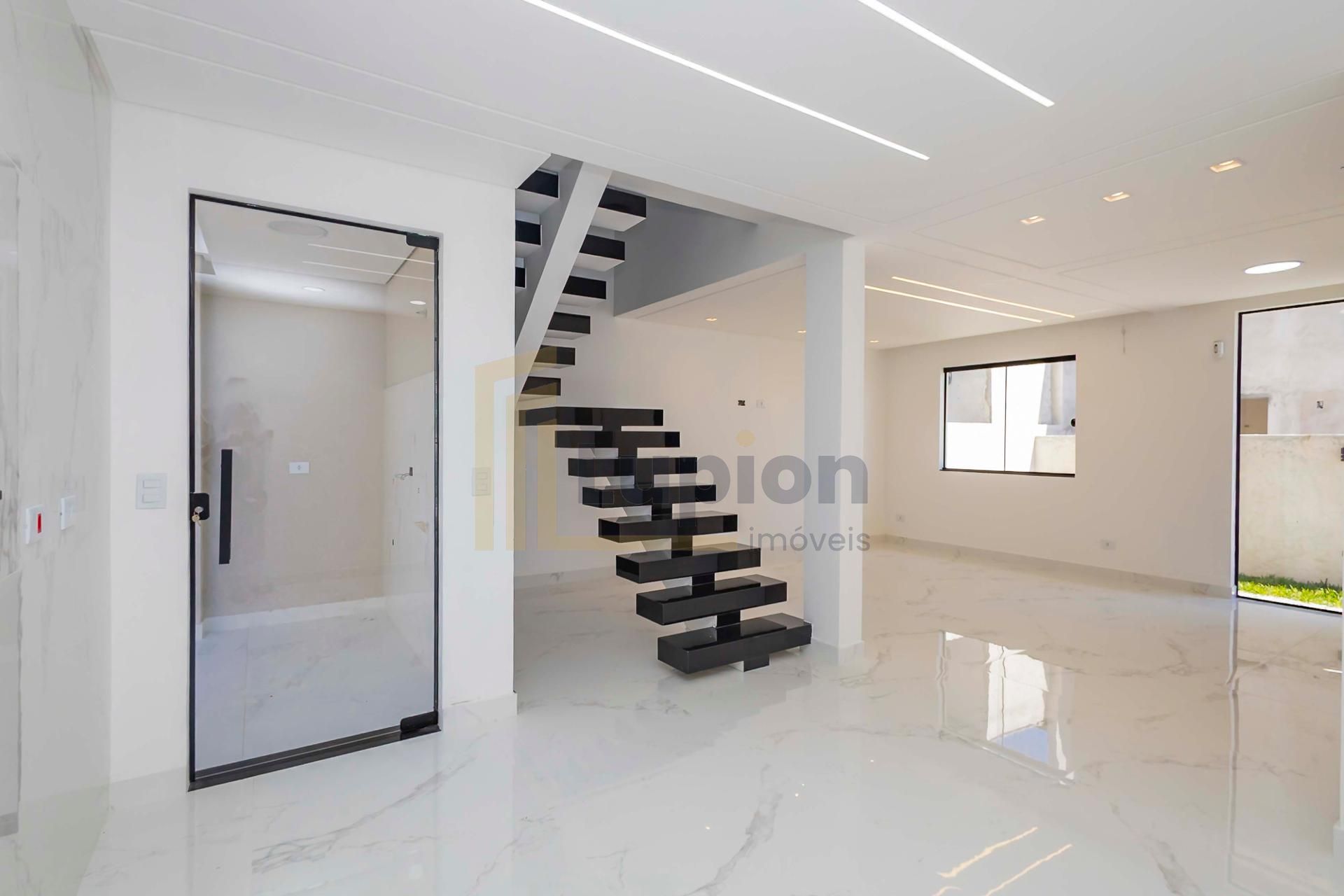 Lindo sobrado triplex, 104m  por R  680000 .- Bairro Alto - Cu...