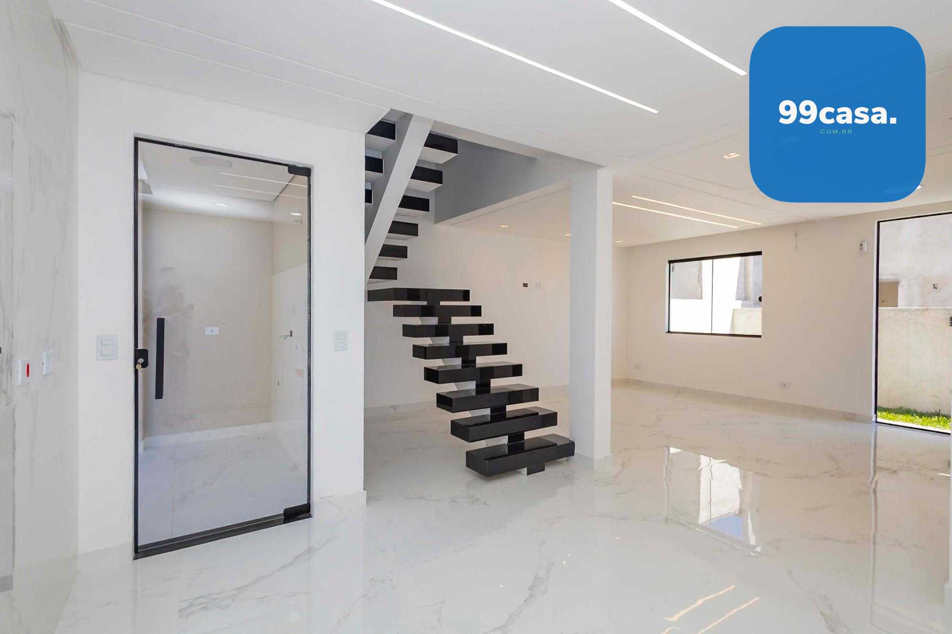 Lindo sobrado triplex, 104m  por R  680000 .- Bairro Alto - Cu...