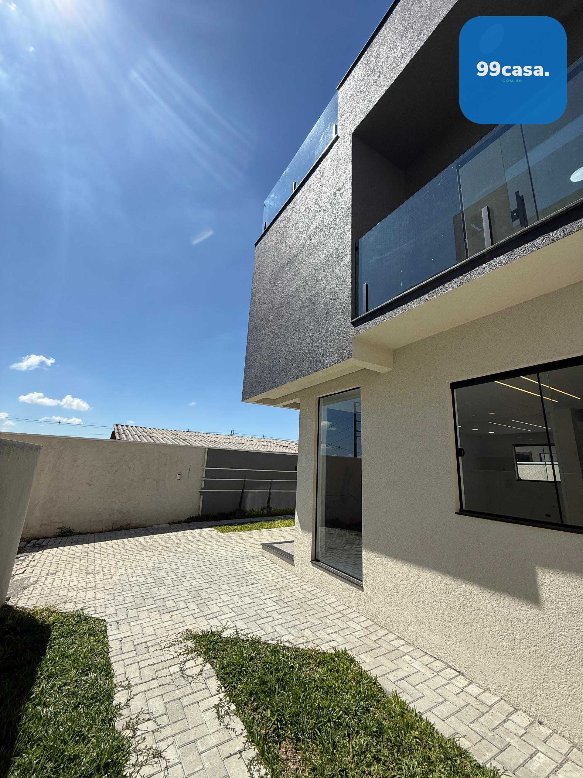 Lindo sobrado triplex, 104m  por R  680000 .- Bairro Alto - Cu...