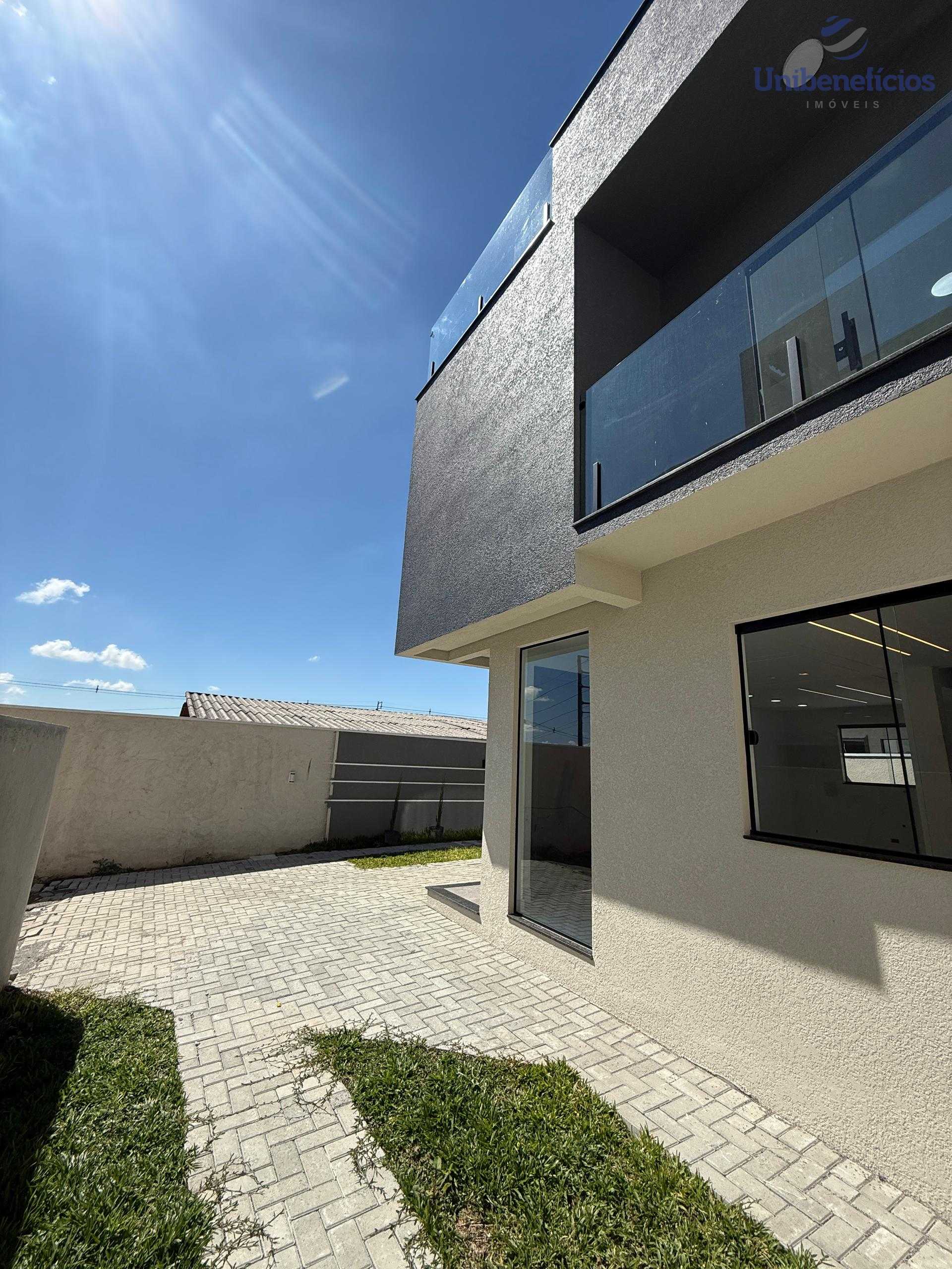 Lindo sobrado triplex, 104m² por .- Bairro Alto - CuritibaPR