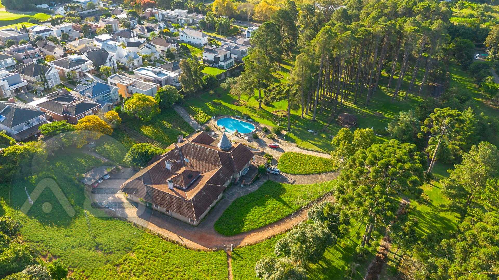 Castelo à venda no bairro Alphaville Graciosa,  PINHAIS - PR