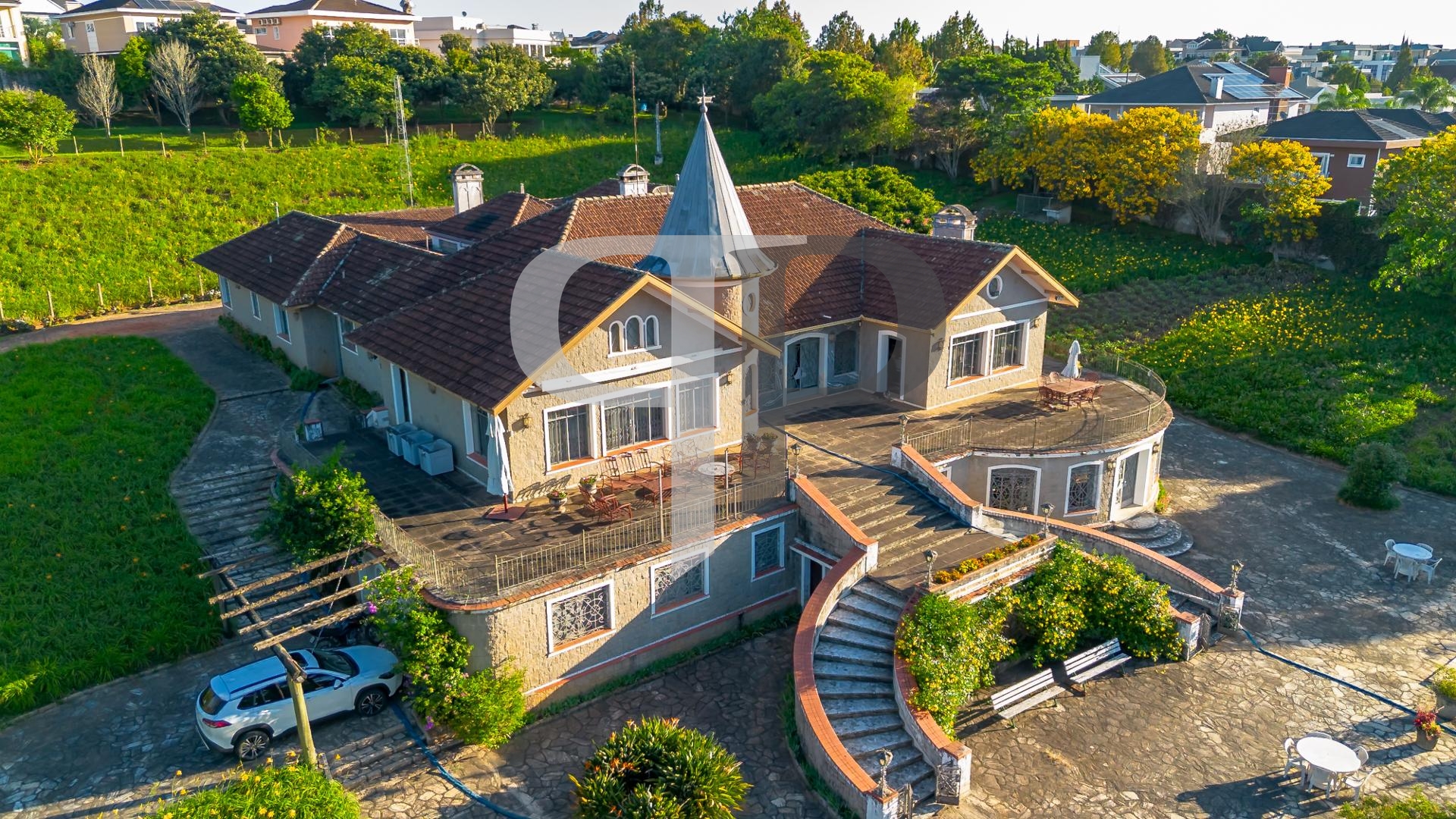 Castelo Ã  venda no bairro Alphaville Graciosa,  PINHAIS - PR