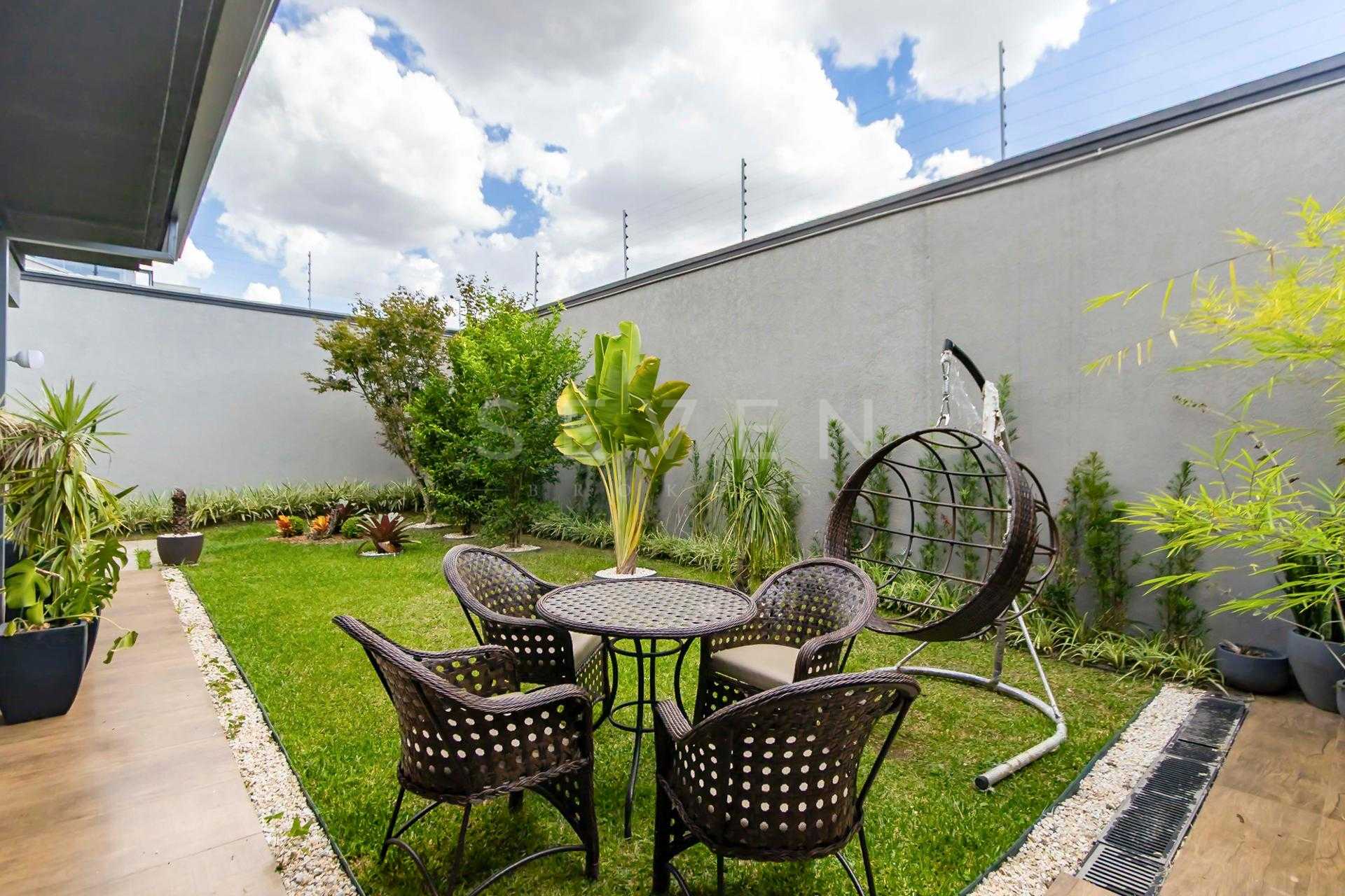 Casa Alto Padrão à venda no Jardim das Américas, CURITIBA - PR