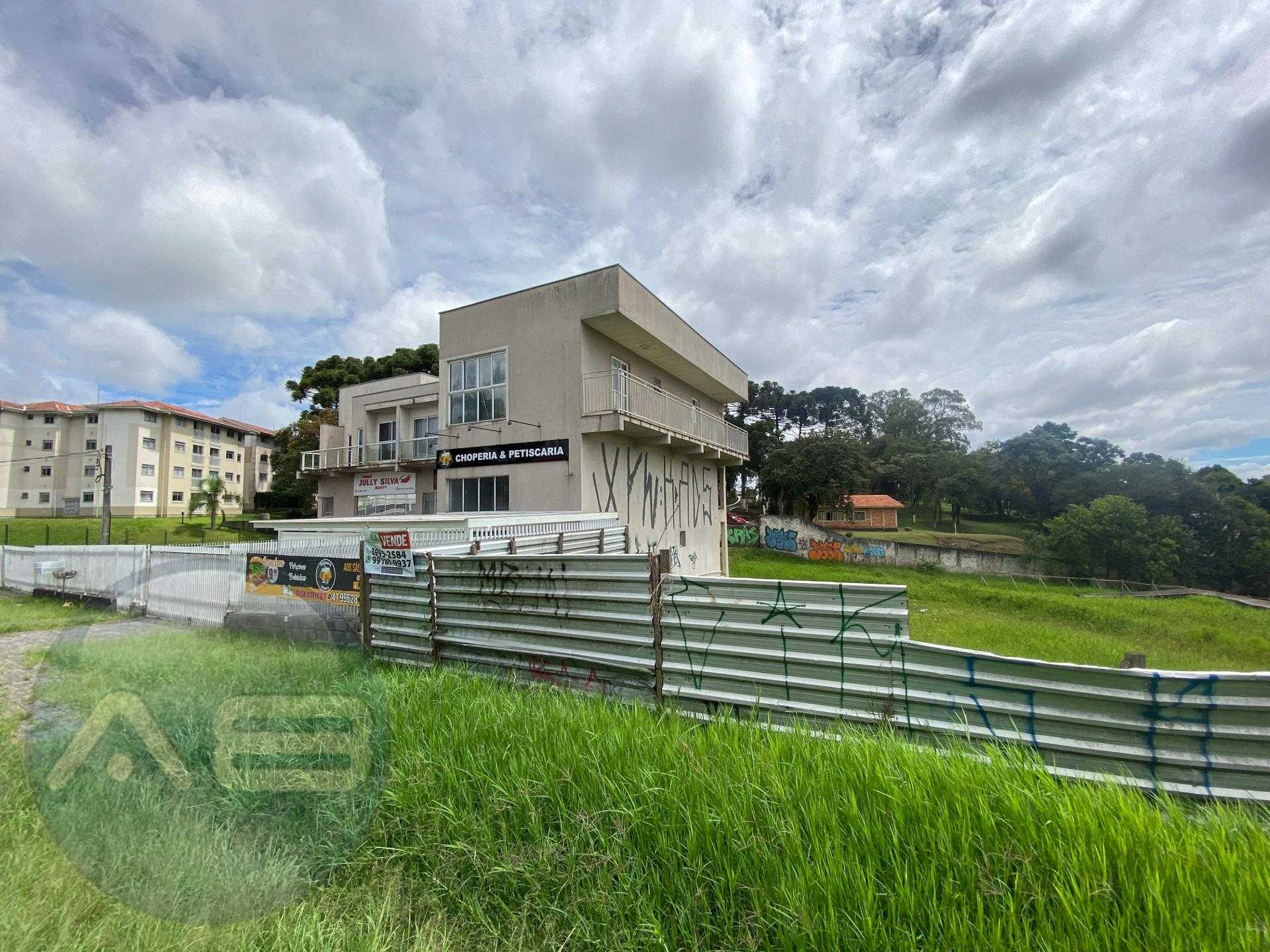 Excelente terreno ZR2 de esquina entre Santa Candida e Atuba