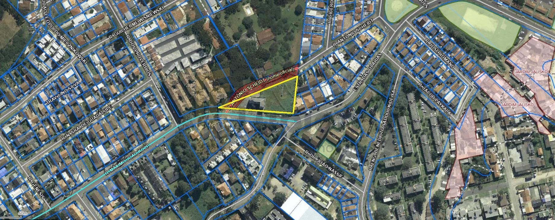 Excelente terreno ZR2 de esquina entre Santa Candida e Atuba