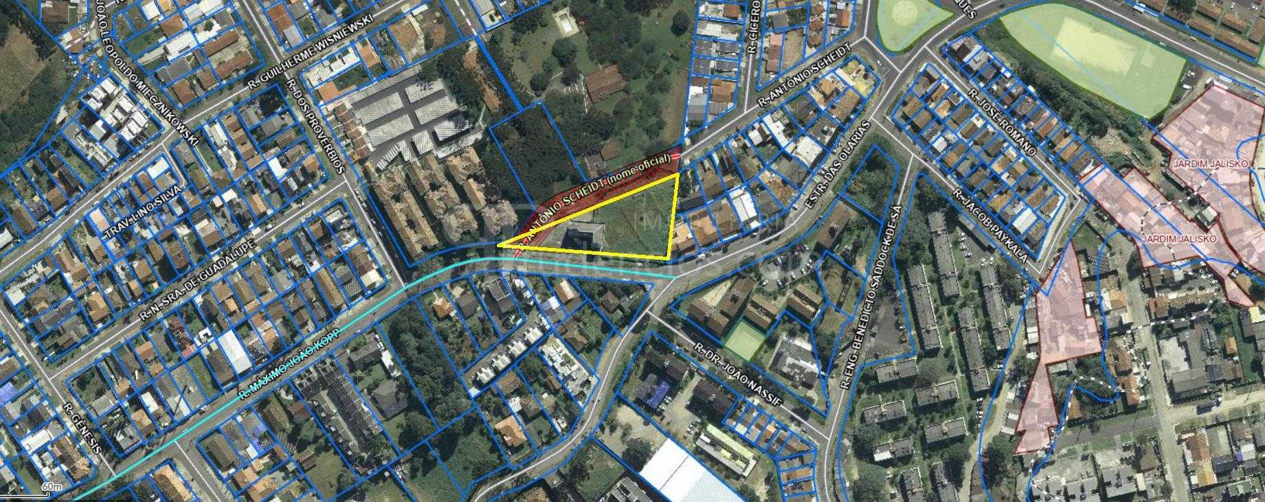 Excelente terreno ZR2 de esquina entre Santa Candida e Atuba