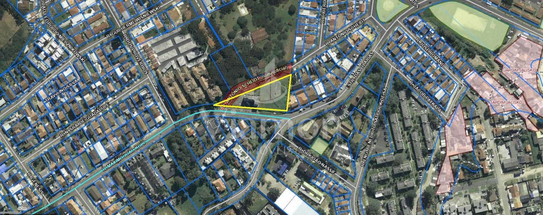 Excelente terreno ZR2 de esquina entre Santa Candida e Atuba