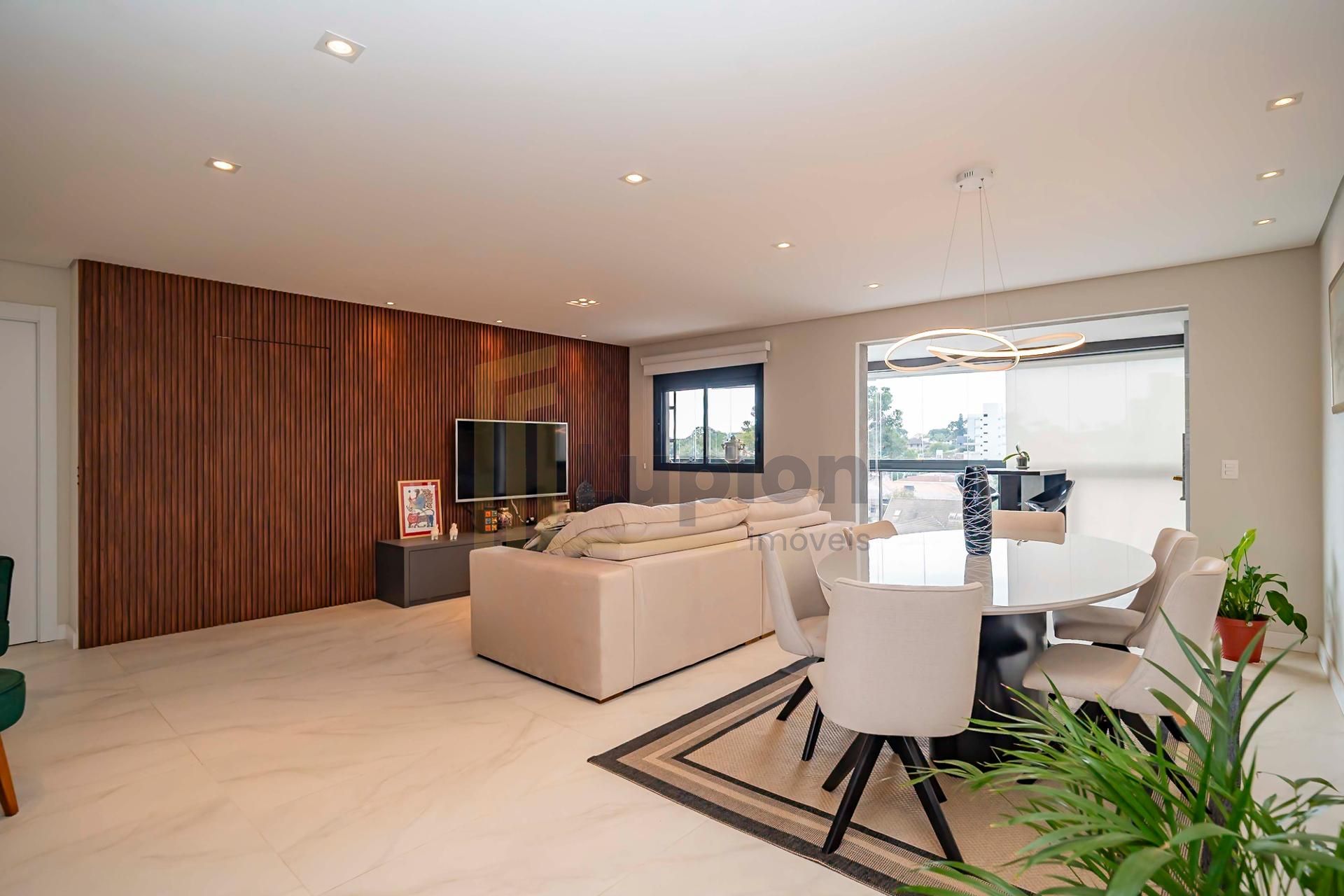 Apartamento com 3 dormitórios à venda  no bairro Ahú - CURITIB...