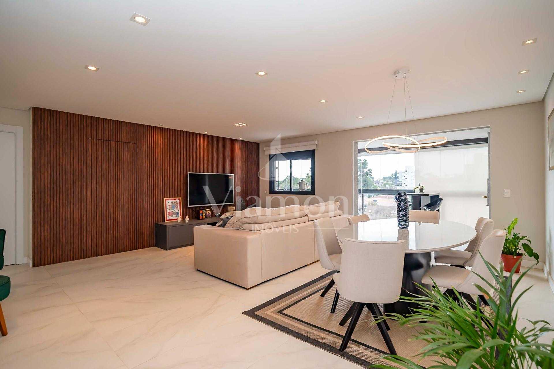 Apartamento com 3 dormitórios à venda  no bairro Ahú - CURITIB...