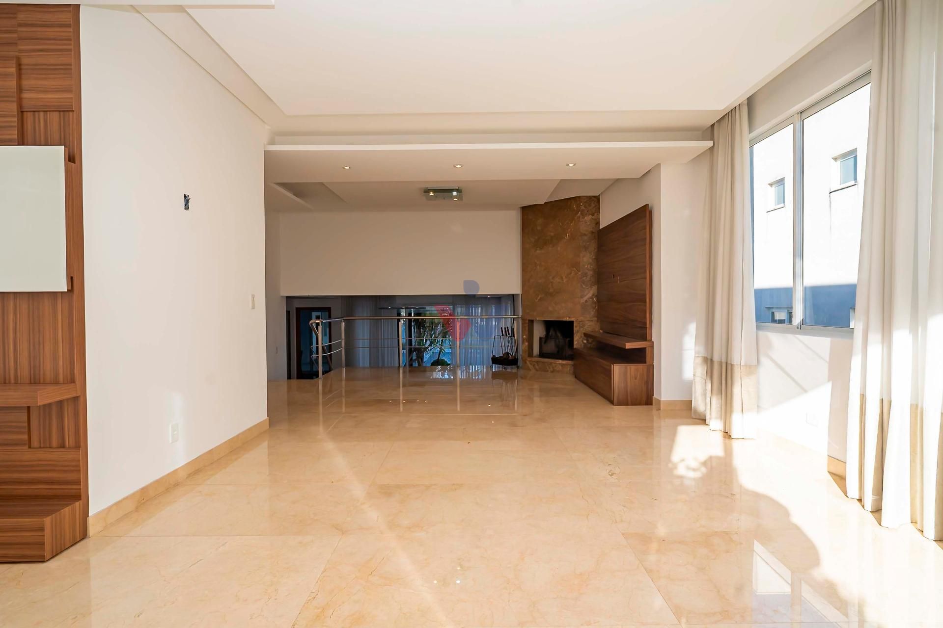 Casa à venda 4 dorm, 4 vagas e piscina no Alphaville Graciosa,...