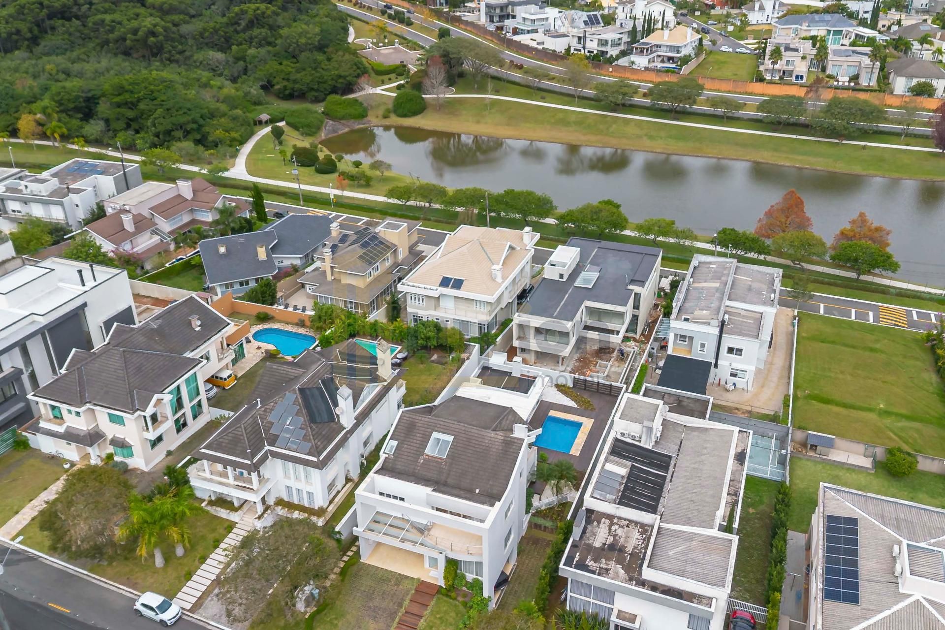 Casa à venda 4 dorm, 4 vagas e piscina no Alphaville Graciosa,...