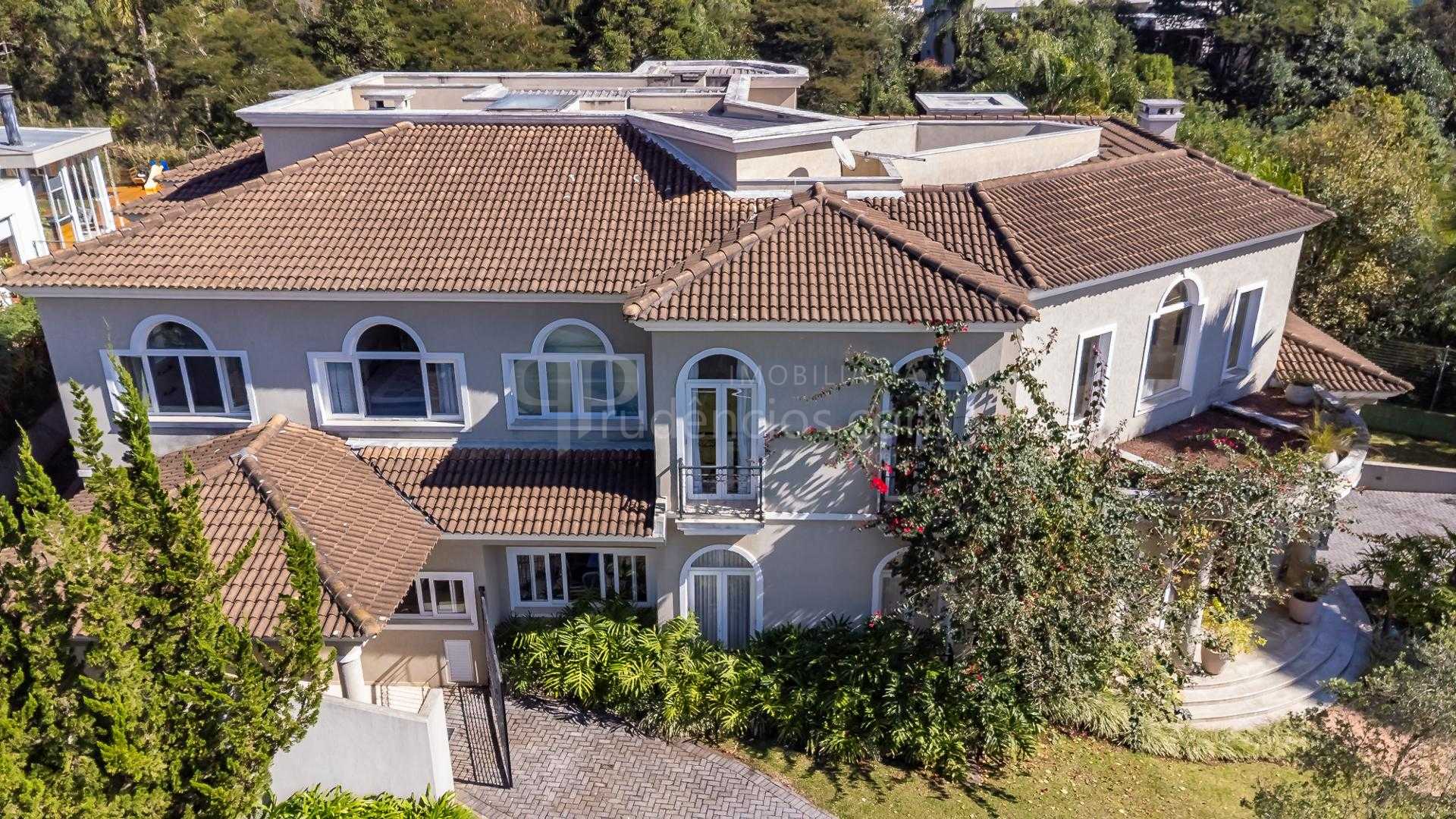 Casa à venda de  830m  ,4 suítes no Alphaville Graciosa, PINHA...