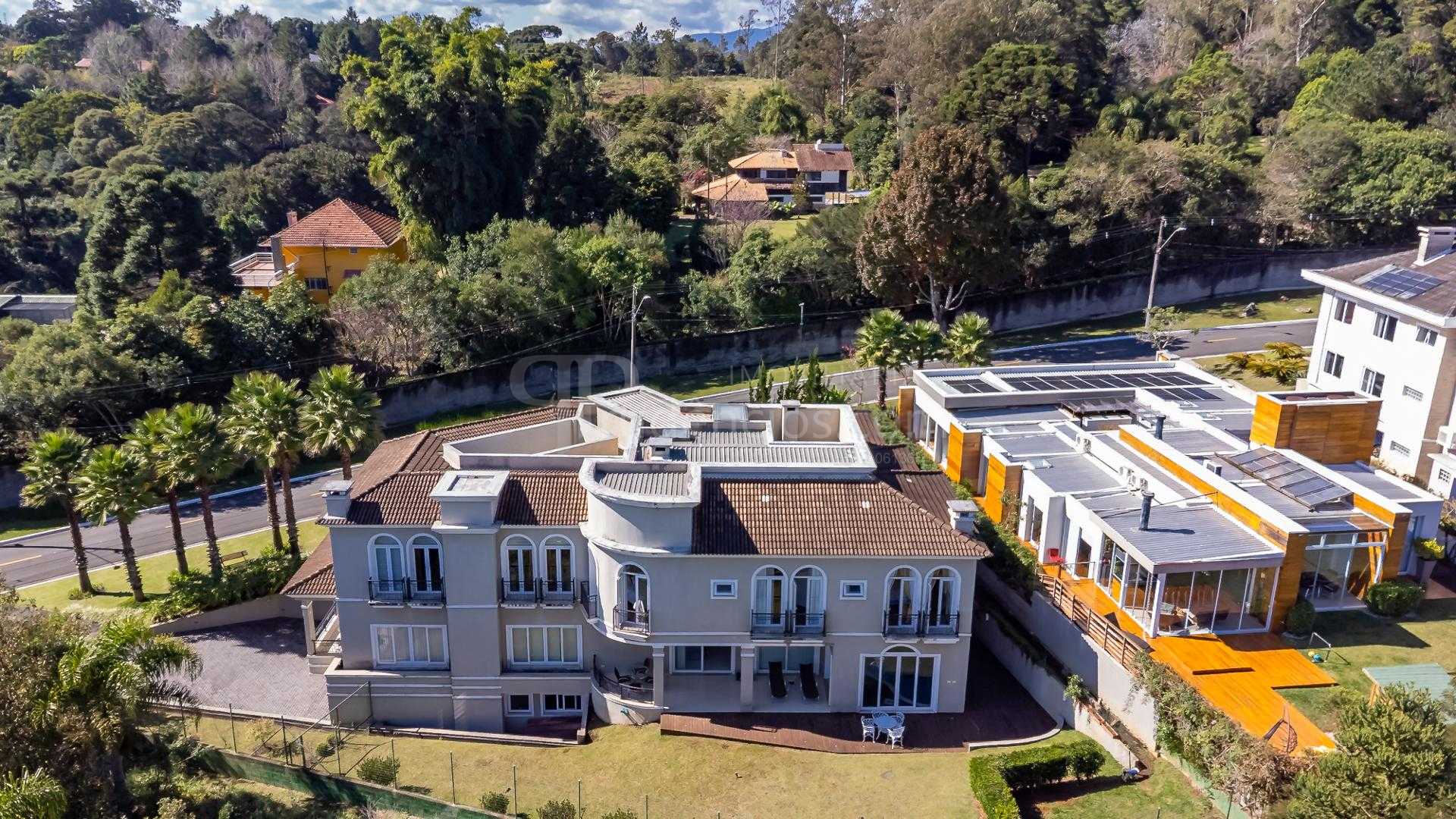 Casa à venda de  830m  ,4 suítes no Alphaville Graciosa, PINHA...