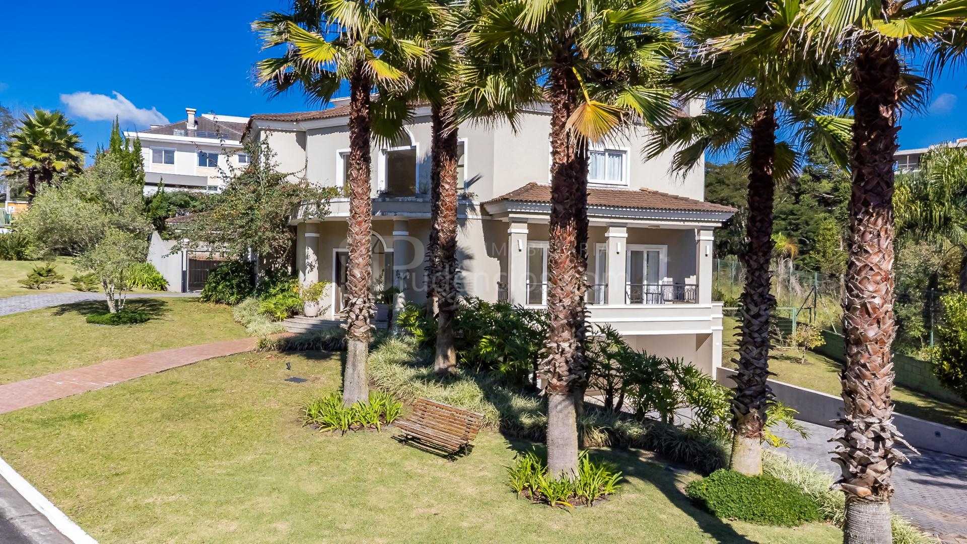 Casa à venda de  830m  ,4 suítes no Alphaville Graciosa, PINHA...