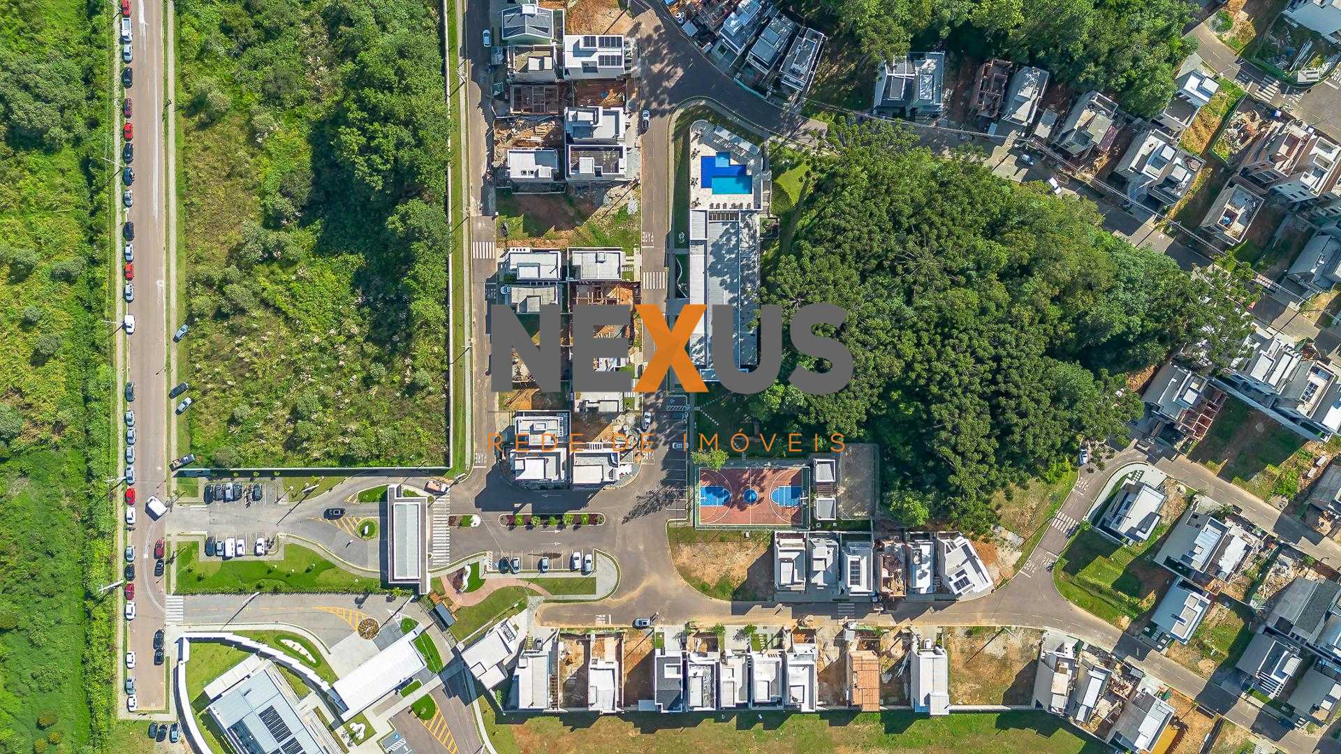 Casa em Condominio clube com pisicina aquecida no Santa Candida