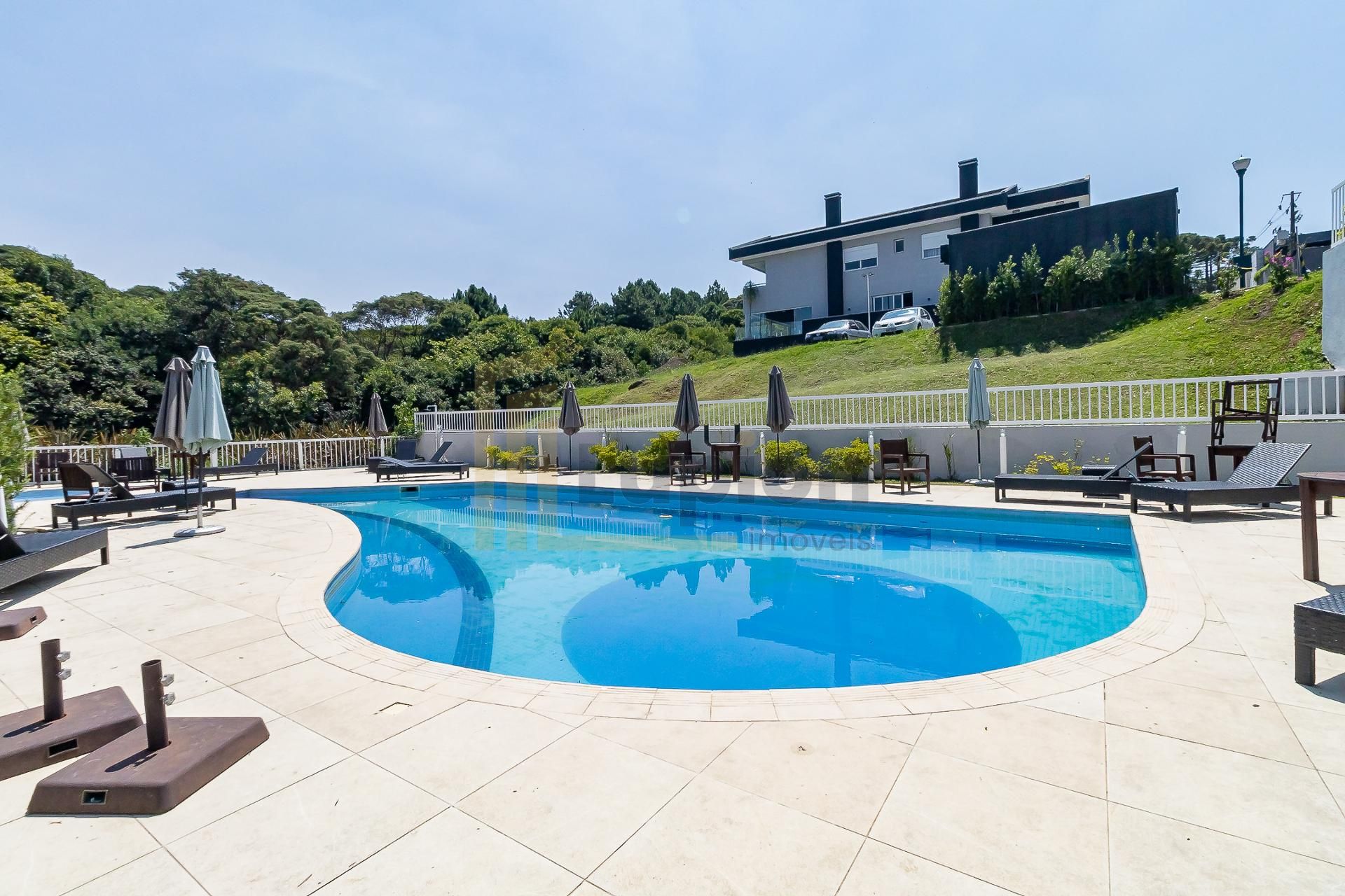 Linda casa em condominio clube na Estrada da Olaria - Paysage ...