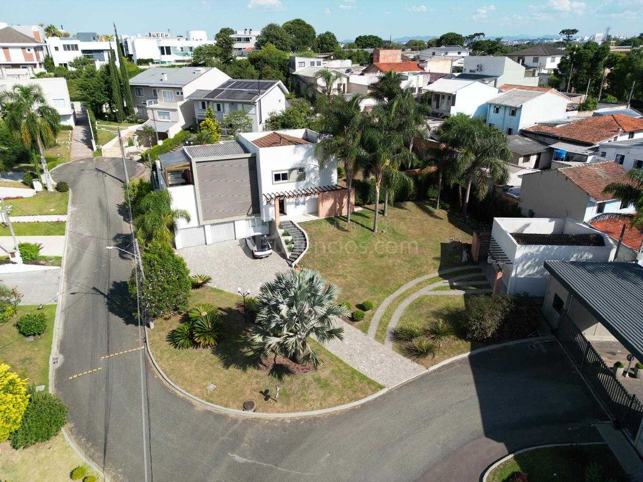 Casa à venda em condomínio fechado, Uberaba, CURITIBA - PR