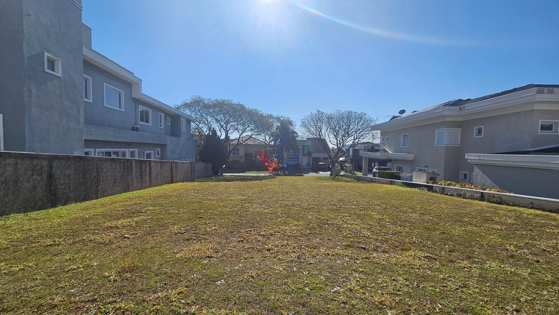 Terreno plano com 717 m2 à venda, residencial Parati, Alphavil...