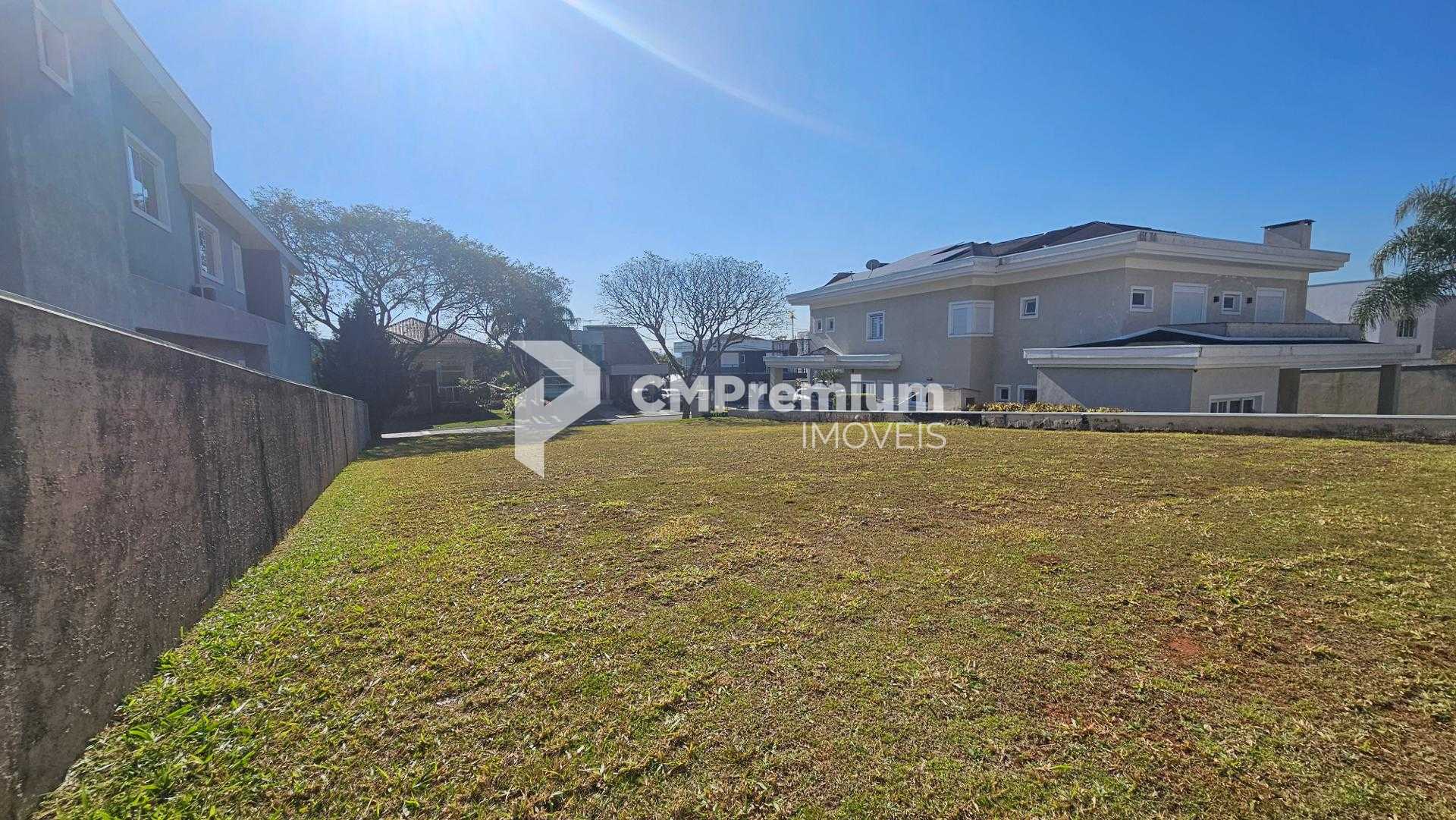 Terreno plano com 717 m2 à venda, residencial Parati, Alphavil...